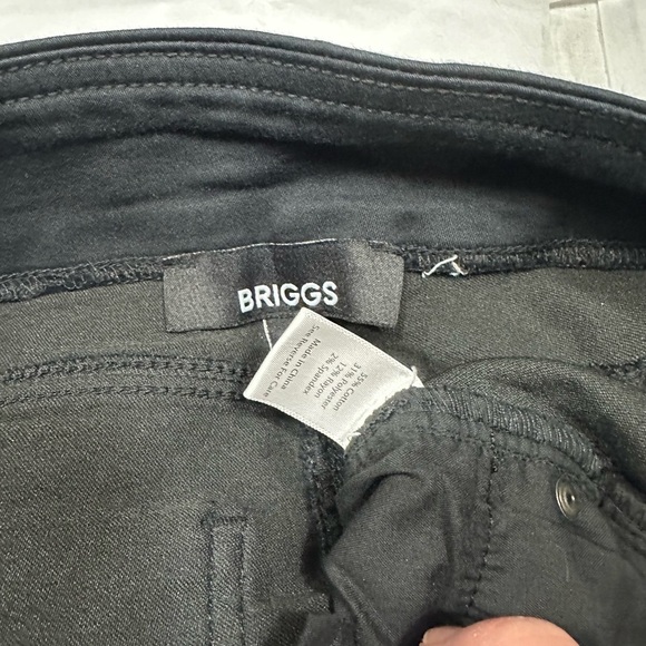 Briggs pull on capris - Picture 3 of 3